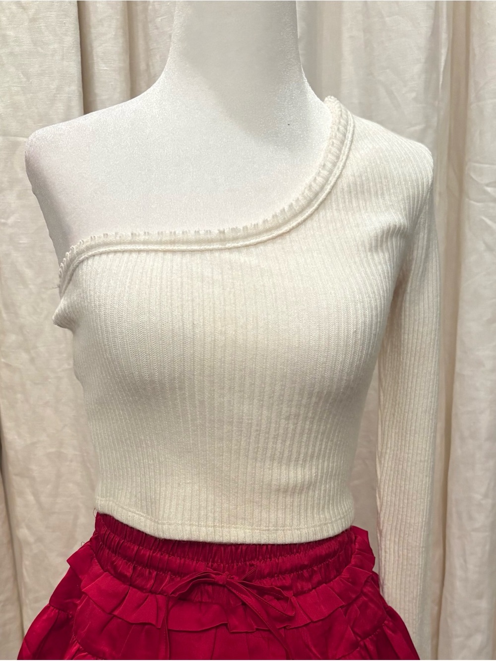 One-Shoulder Ribbed Crop Top in White